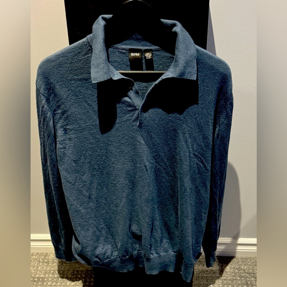 Hugo Boss
Wool polo
Size L